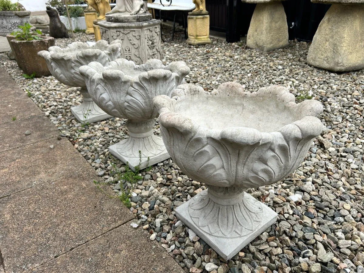 Garden planters / urns