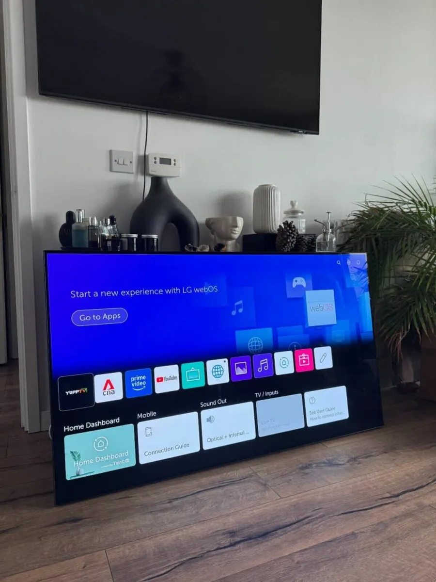 LG 55" C9 OLED HDR Smart UHD TV with AI ThinQ OLED - Image 4