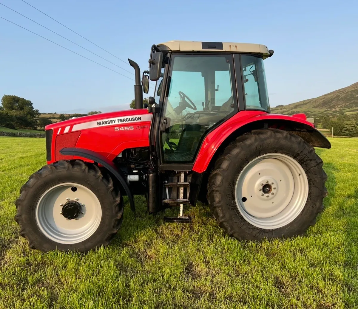Massey Ferguson MF 5455 Tier 3 Dyna-4 4WD - Image 3