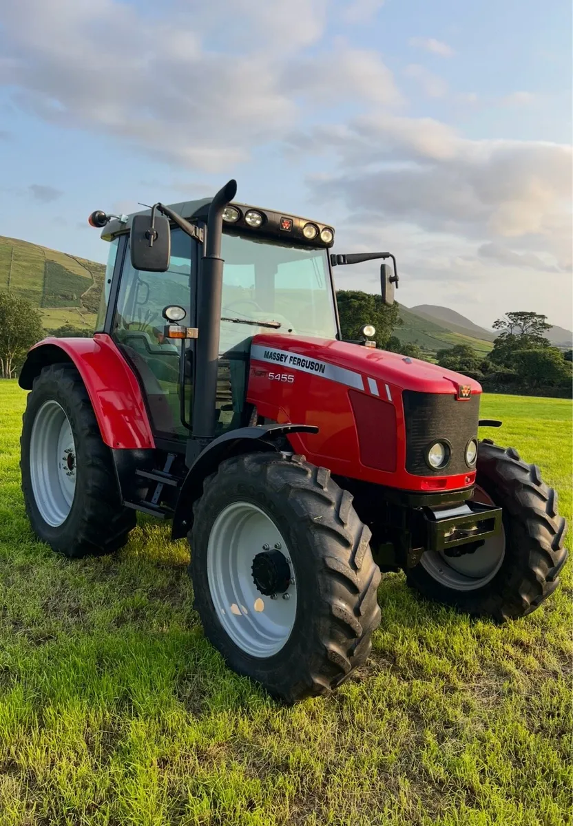 Massey Ferguson MF 5455 Tier 3 Dyna-4 4WD - Image 4