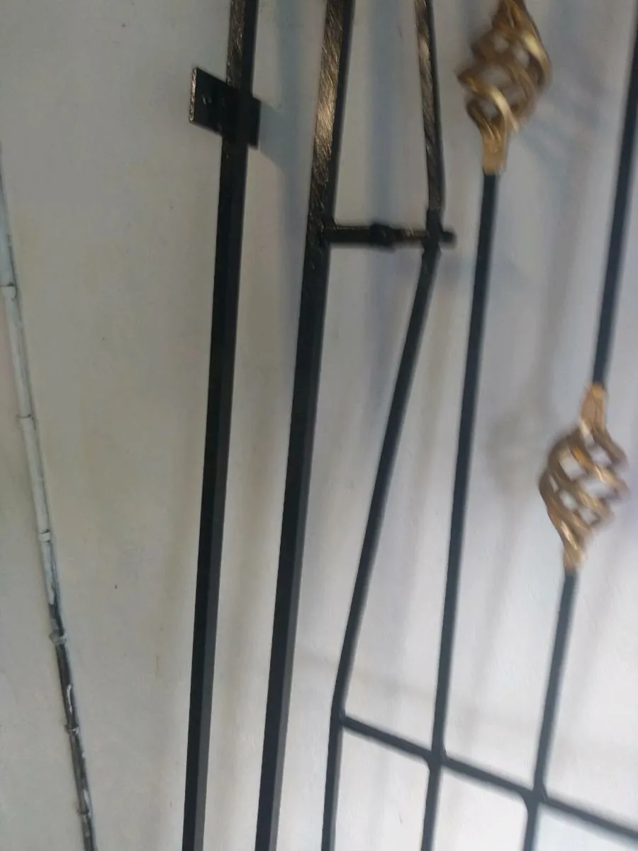 Side gate - Image 3
