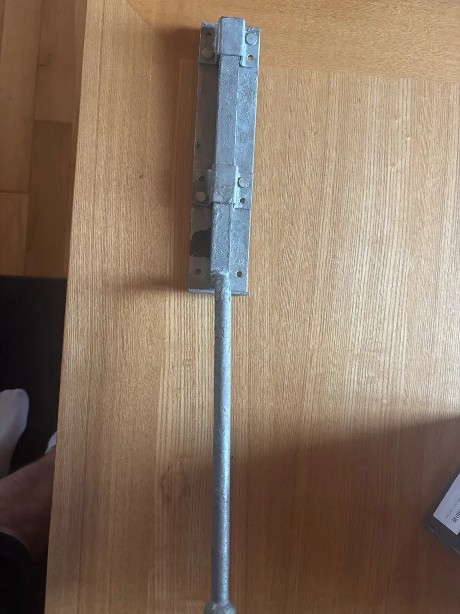 Spring lock for gate