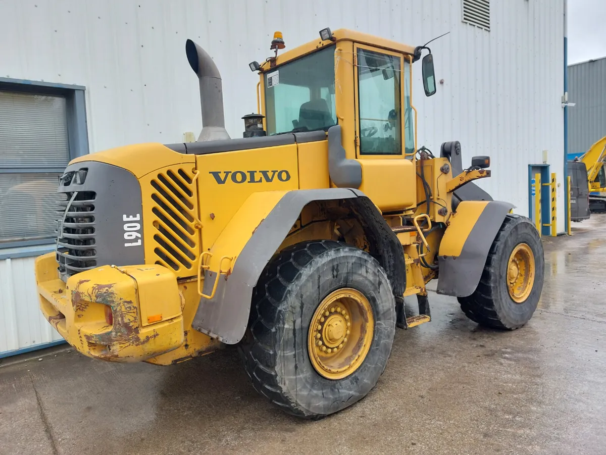 Volvo L90E - Image 1