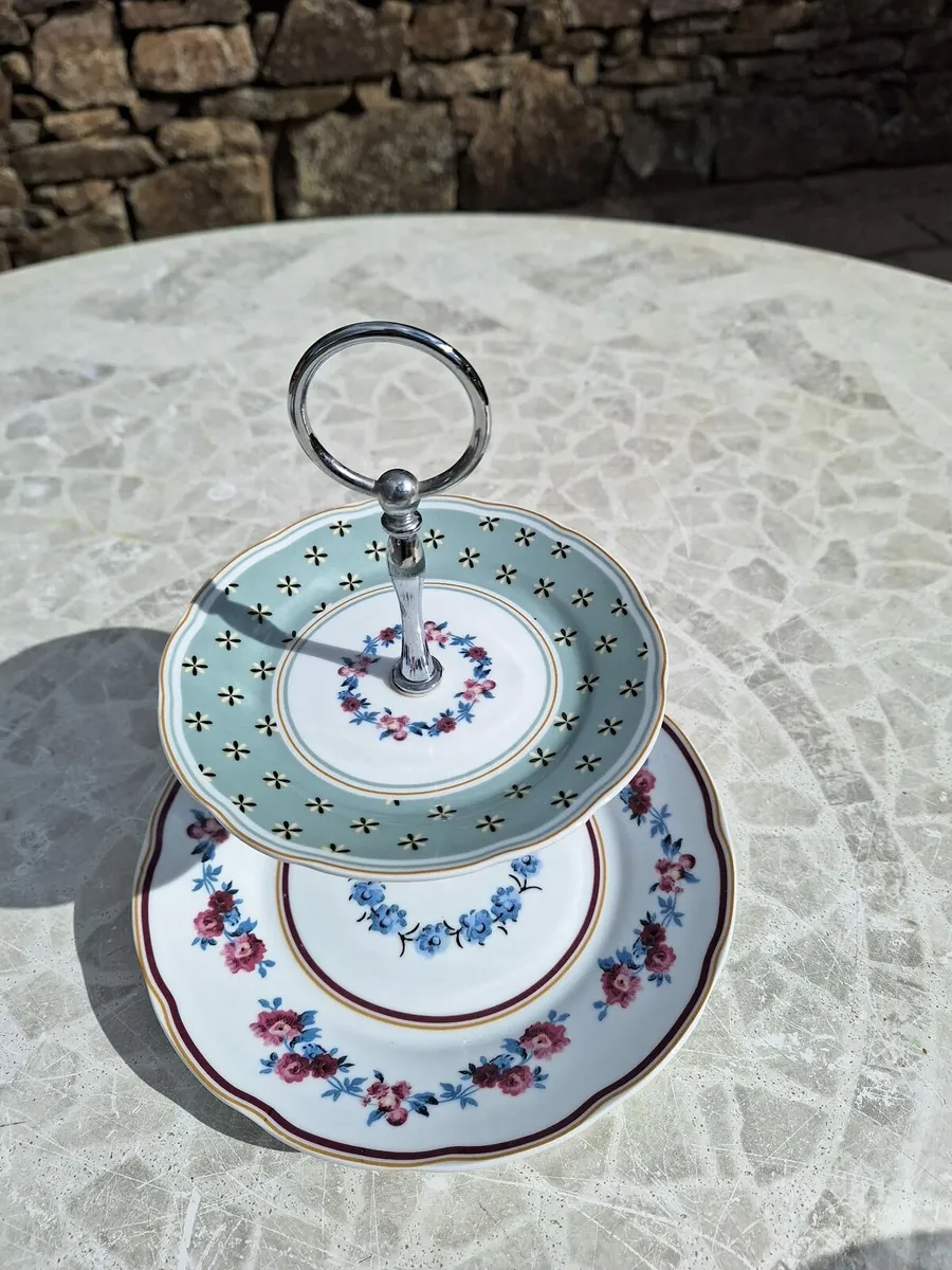 Porcelain Cakestand - Image 1