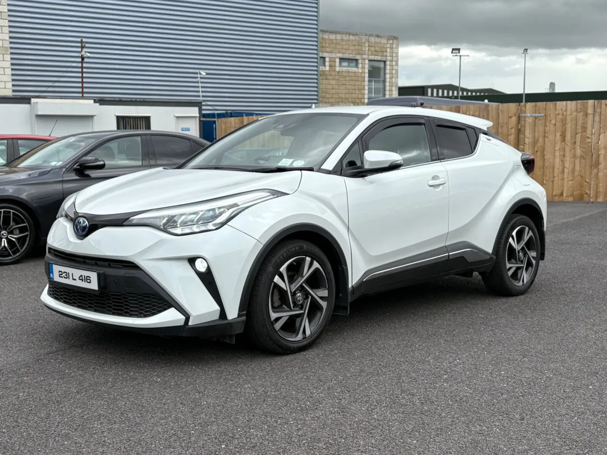 Toyota C-HR 2023 - Image 2