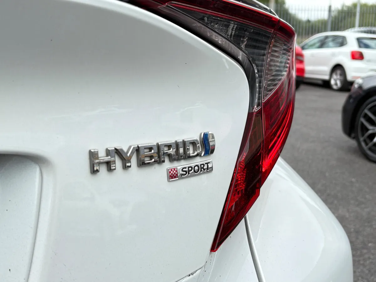 Toyota C-HR 2023 - Image 4