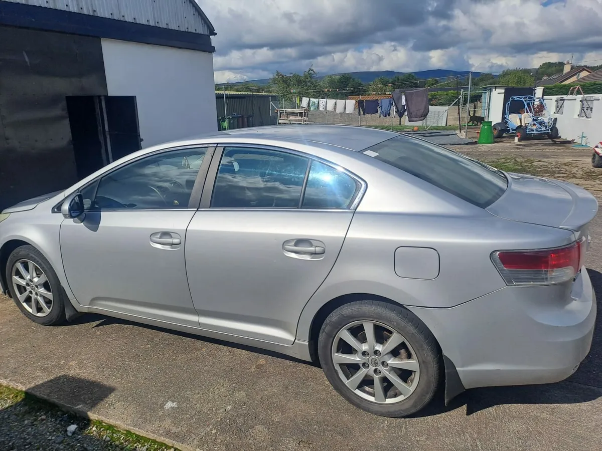 Toyota avensis - Image 3