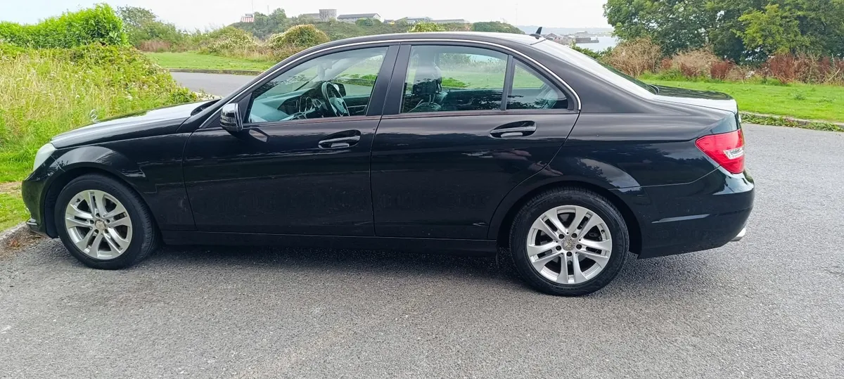 Mercedes-Benz C-Class 220 CDI  2012 - Image 2
