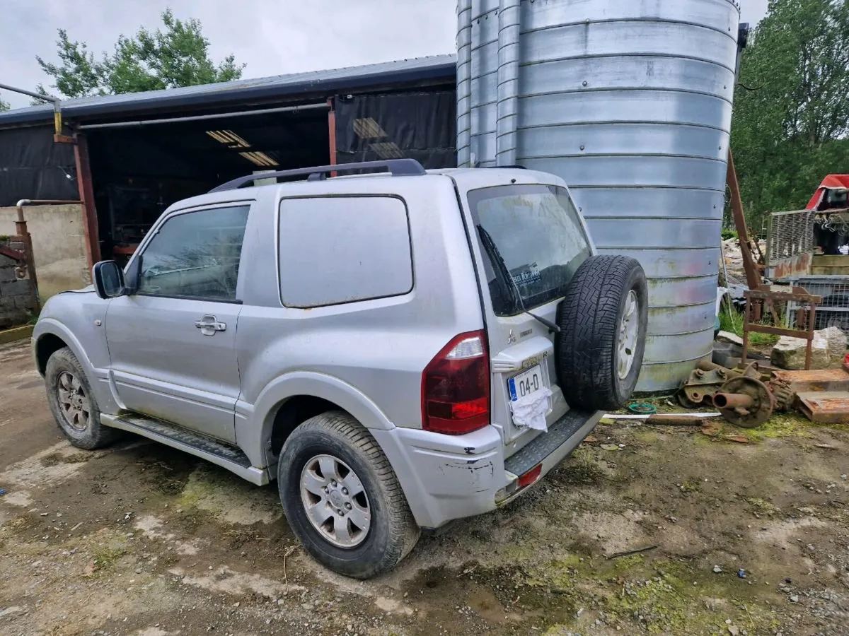 Pajero 3.2 - Image 2