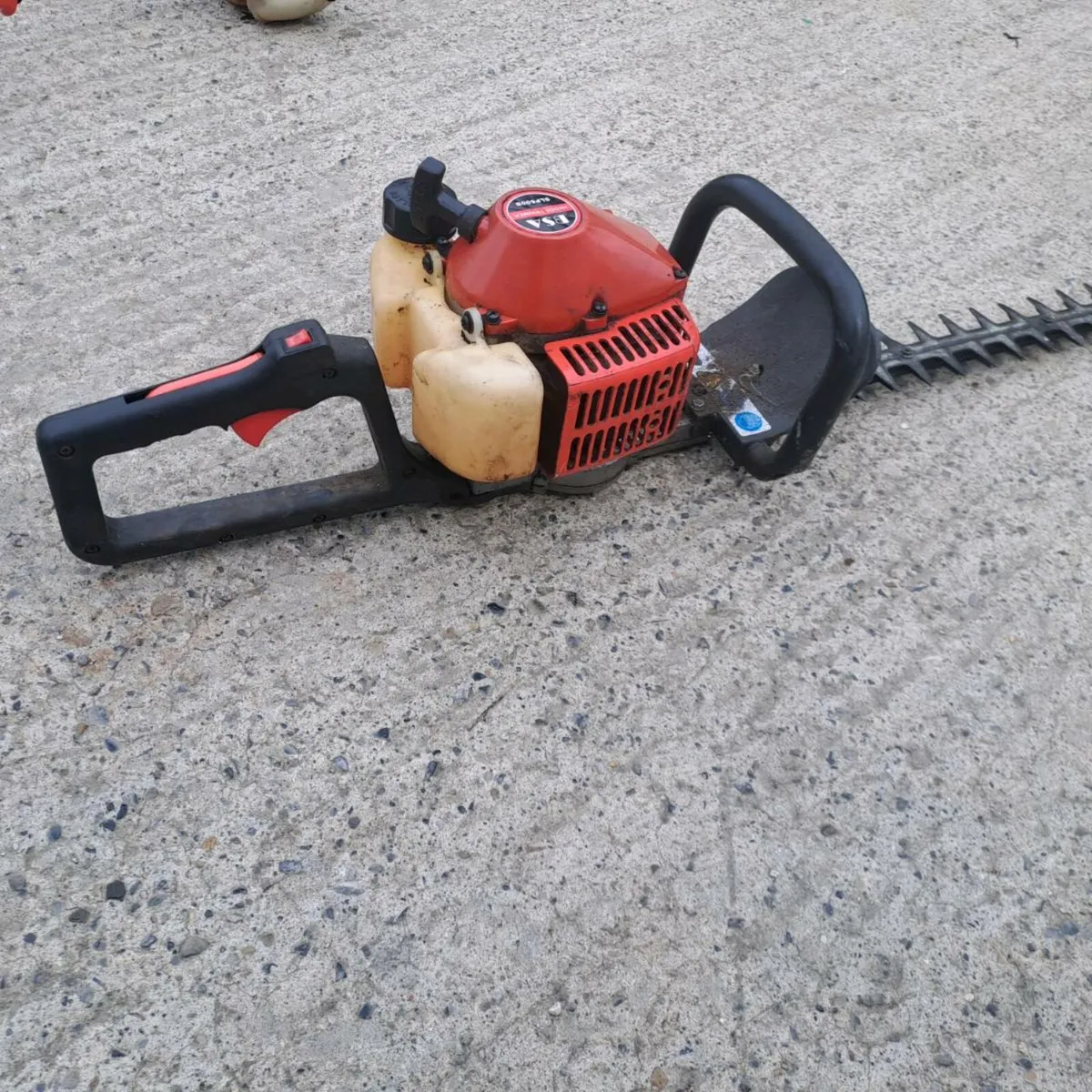 Strimers hedge cutter - Image 1