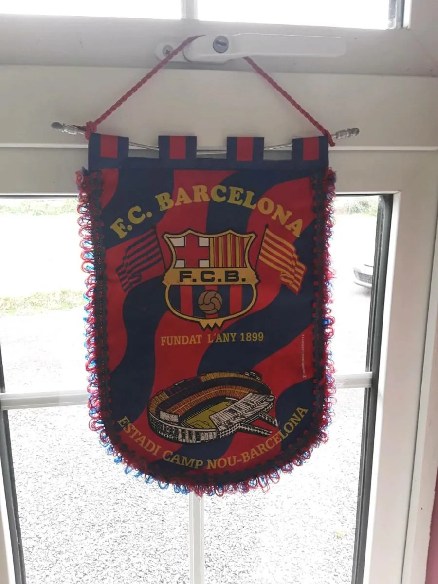 Barcelona   football   pennant over  30 years  old - Image 2
