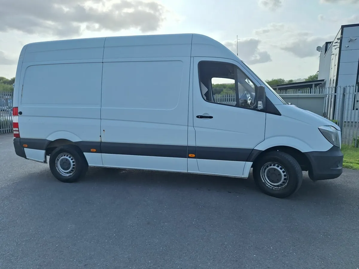 Mercedes-Benz Sprinter 2015 - Image 1