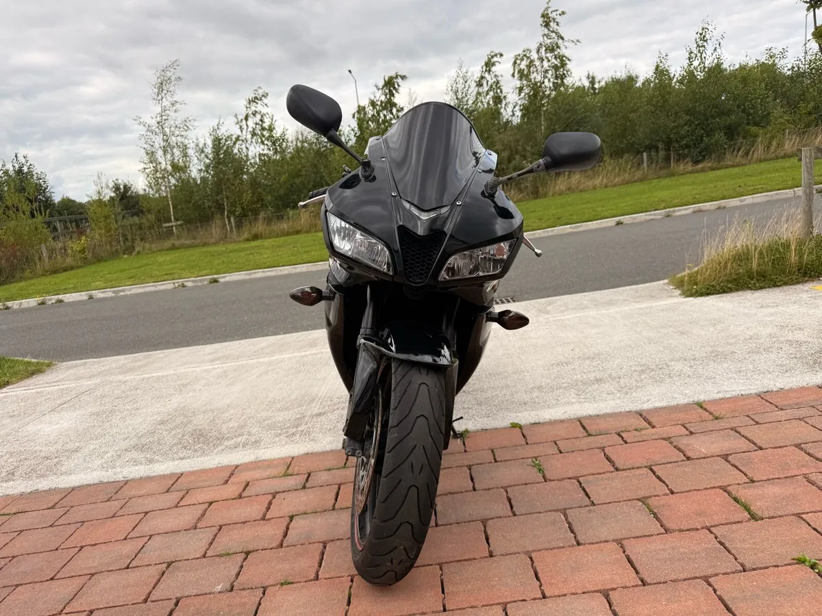 Honda CBR 600RR 2011 - Image 3