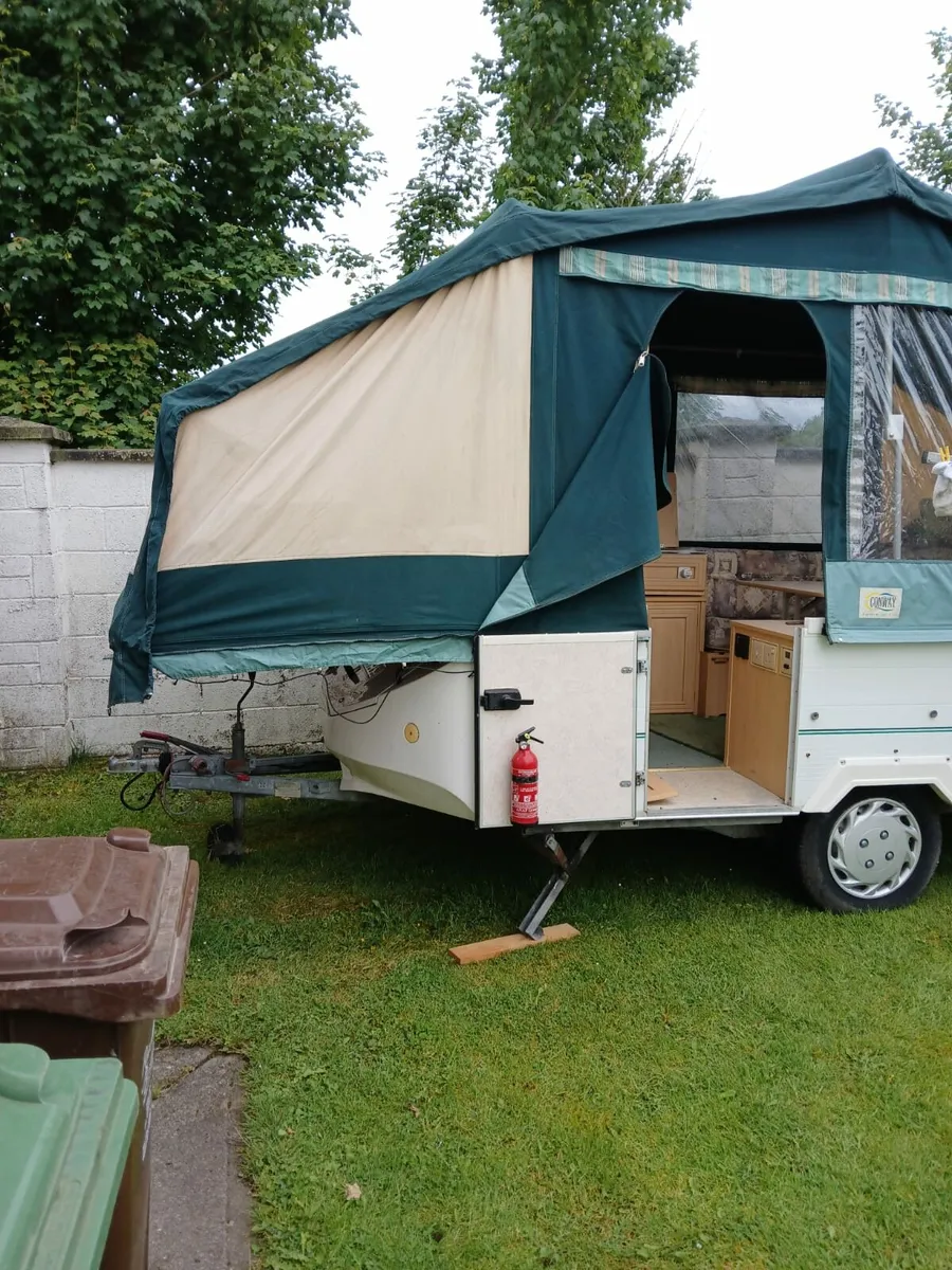 Fold down camper - Image 1