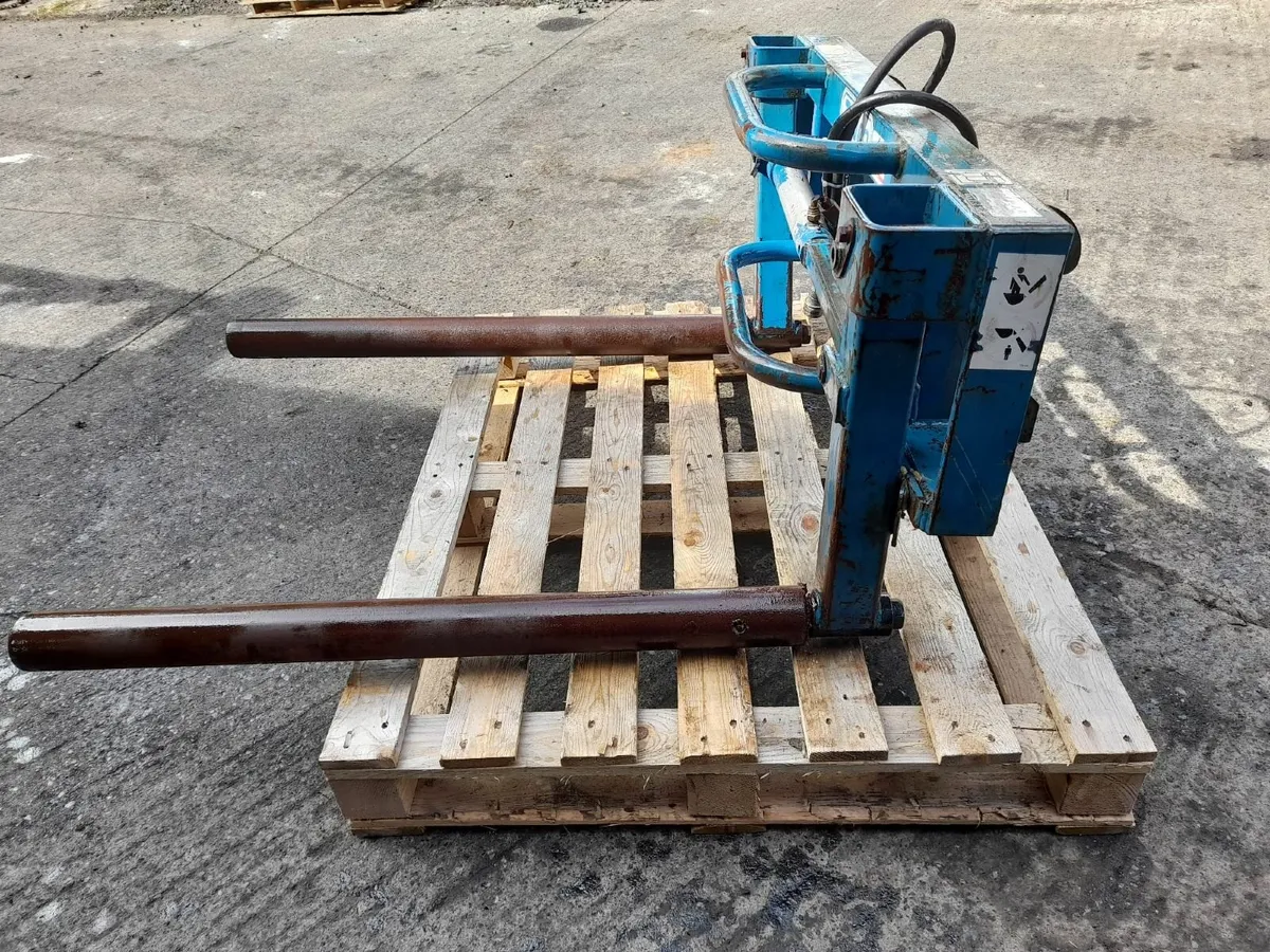 SH TANCO BALE STACKER - Image 1