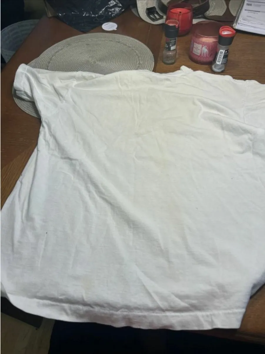 t-shirt with a drawing of a Wolverine - Image 1