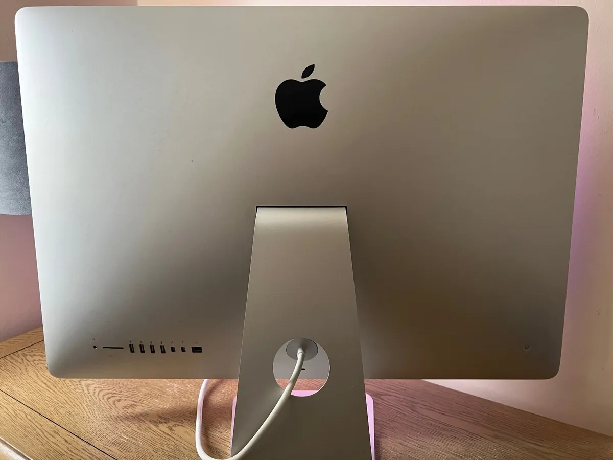 iMac (Retina 5K, 27-inch, Late 2015) - Image 2
