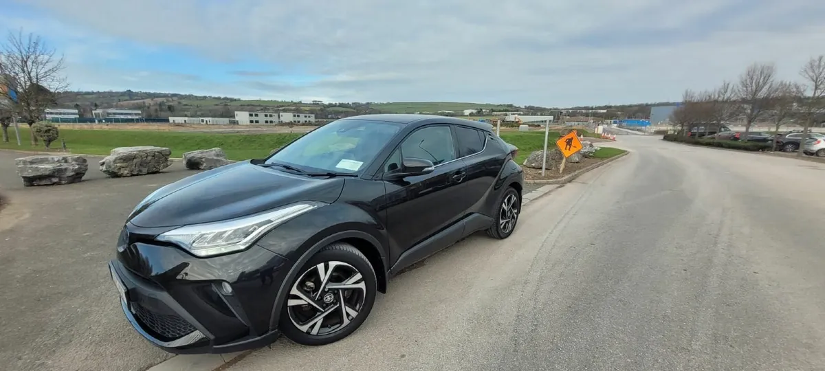 TOYOTA CHR 1.8 SPORT HYBRID AUTOMATIC 2022 - Image 4