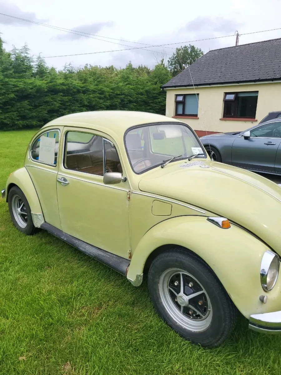 Vintage VW Beetle - Image 3