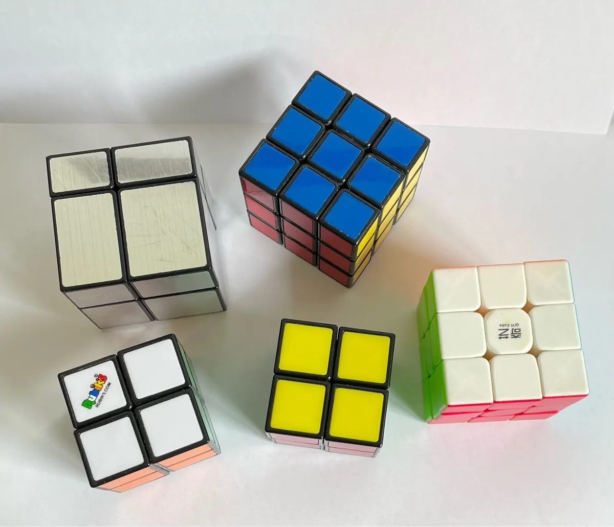 Rubik’s cube/speed cube collection - Image 2