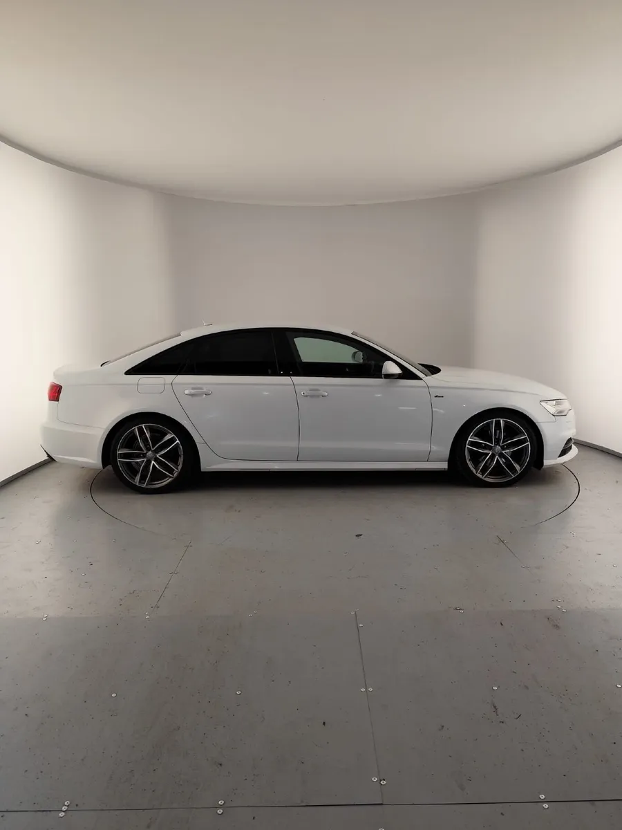 Audi A6 2017 S- Line Limousine Edition - Image 4