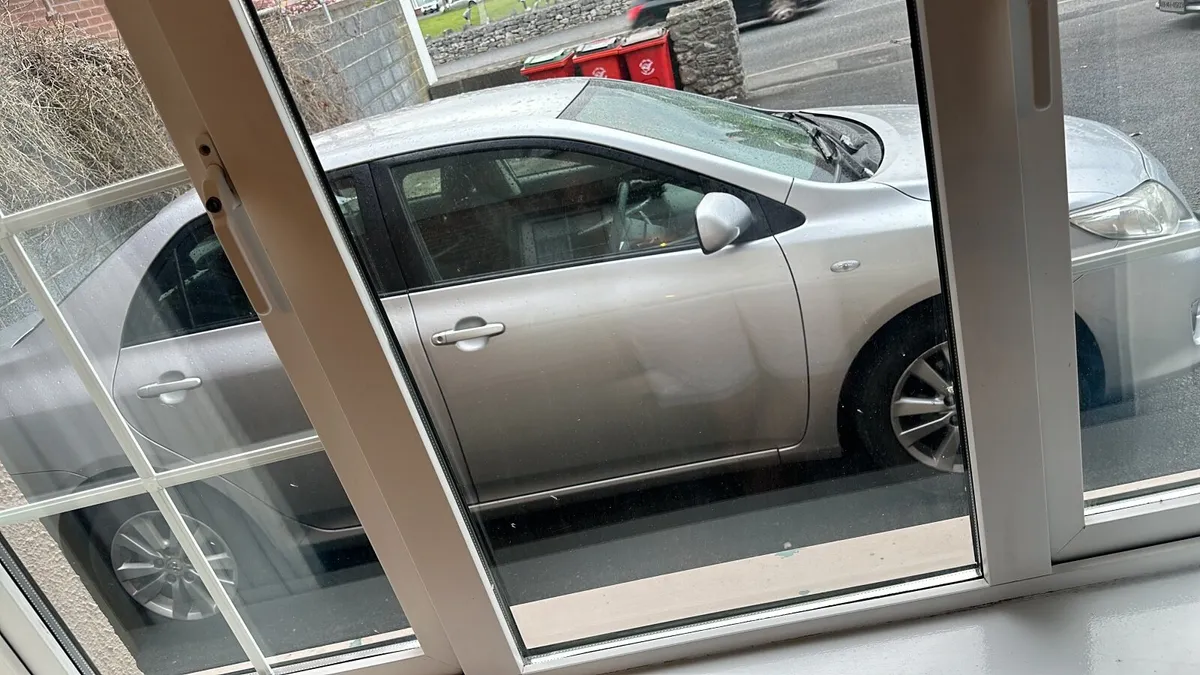Toyota Corolla 2007 - Image 2