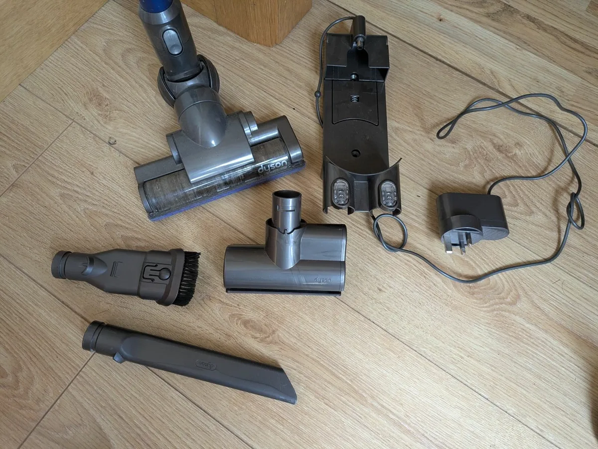 Dyson vacuum DC 44 Animal - Image 3