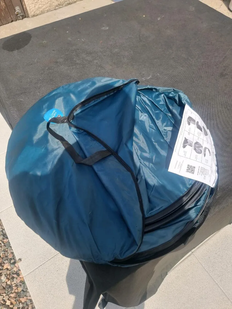Camping gear - Image 1