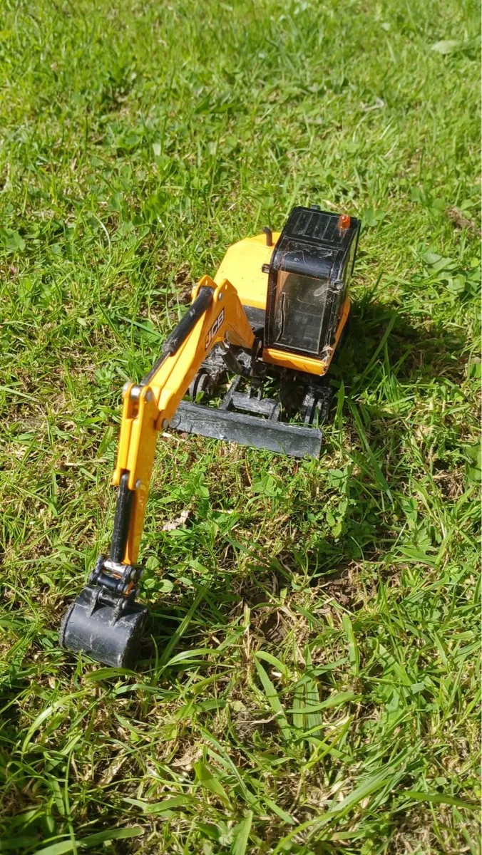 Toy tractors - Image 2