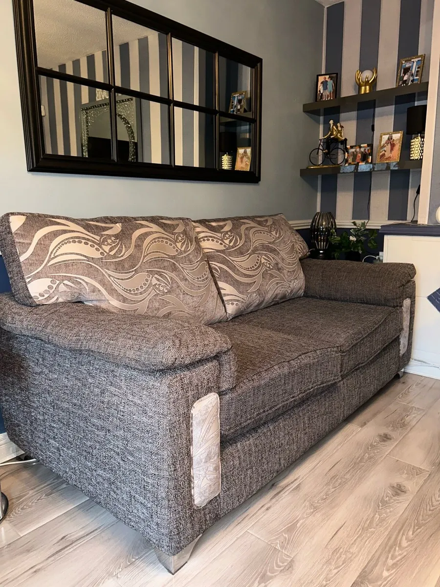 3 seater and 2 seater sofa - Image 1