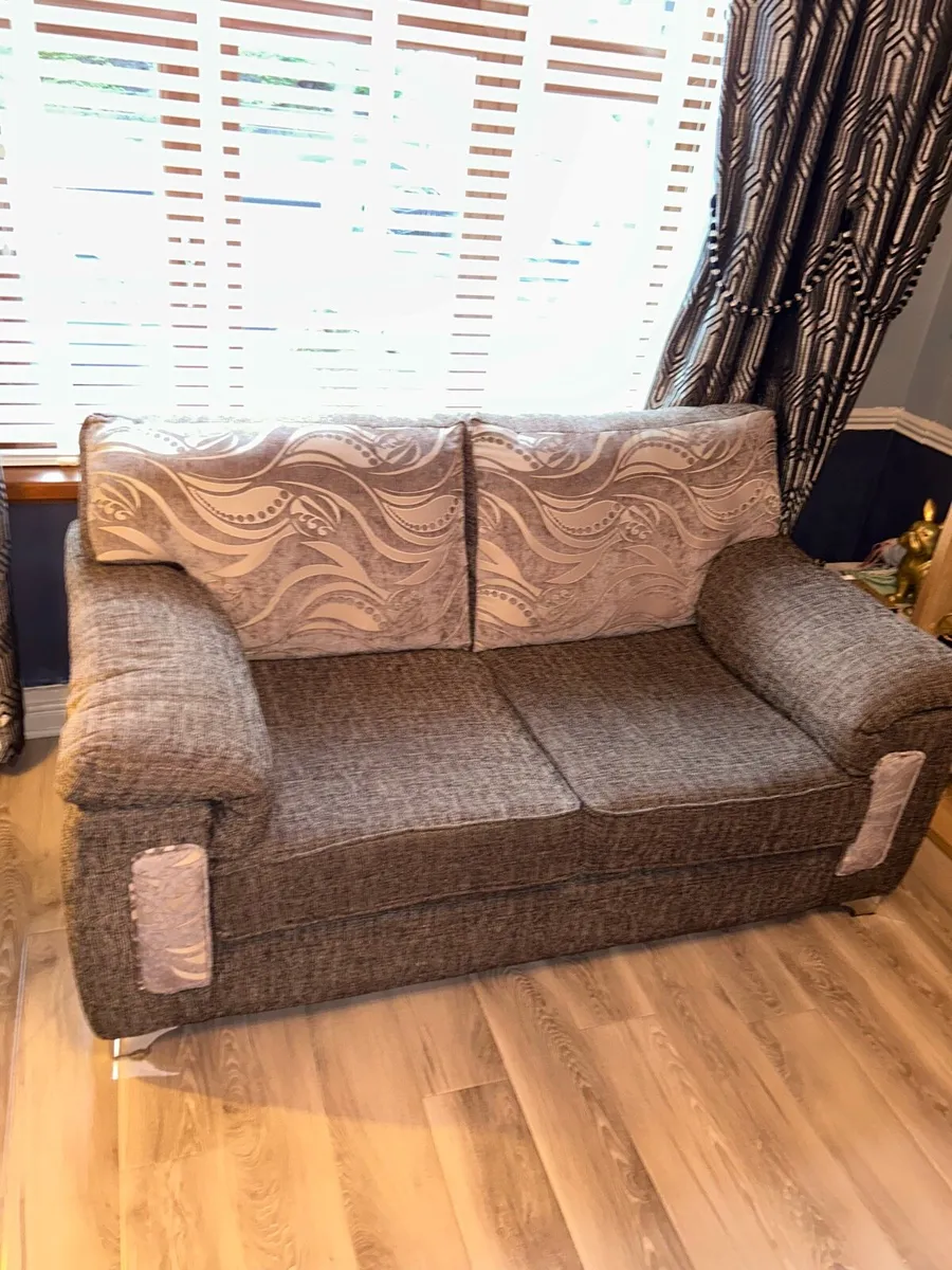 3 seater and 2 seater sofa - Image 4
