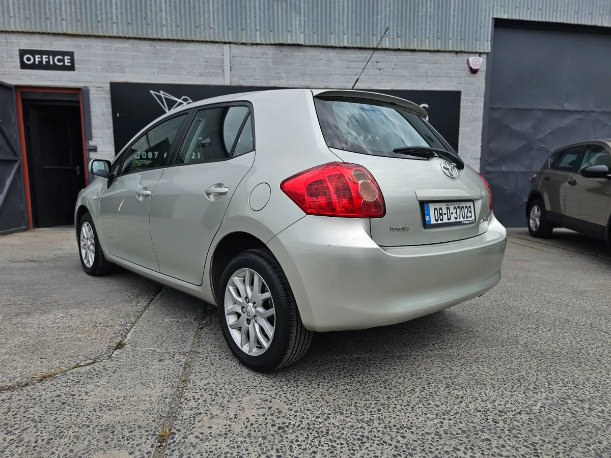 TOYOTA AURIS 1.4 // NEW NCT 07/26 // LOW MILEAGE - Image 2