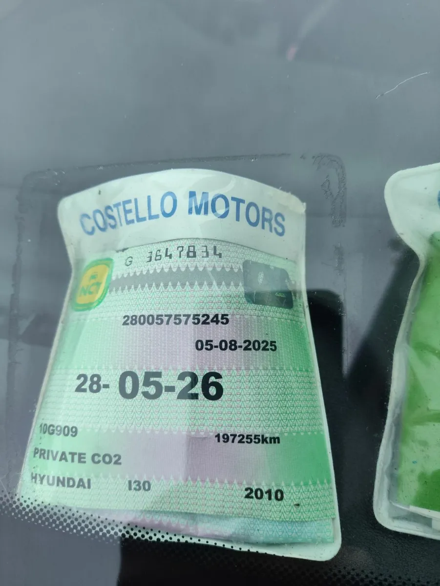 Hyundai i30 2010 - Image 2