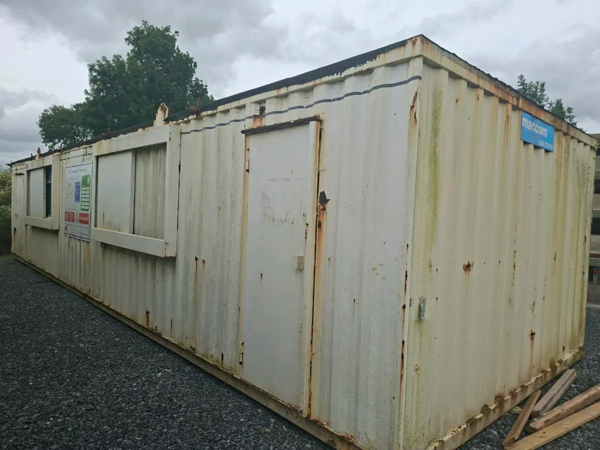 Containers and cabins - Image 1