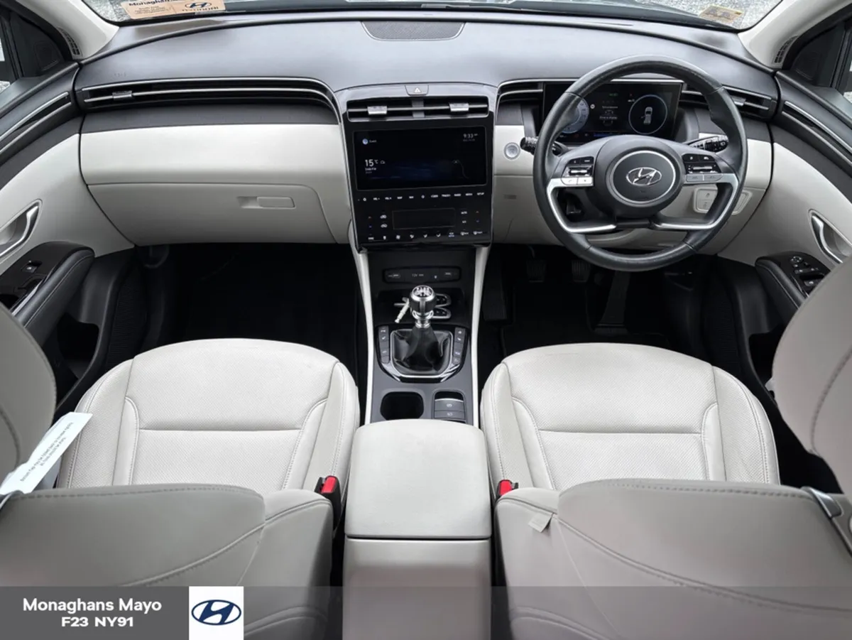Hyundai Tucson EXECUTIVE PLUS DIESEL 5 5DR - Image 2