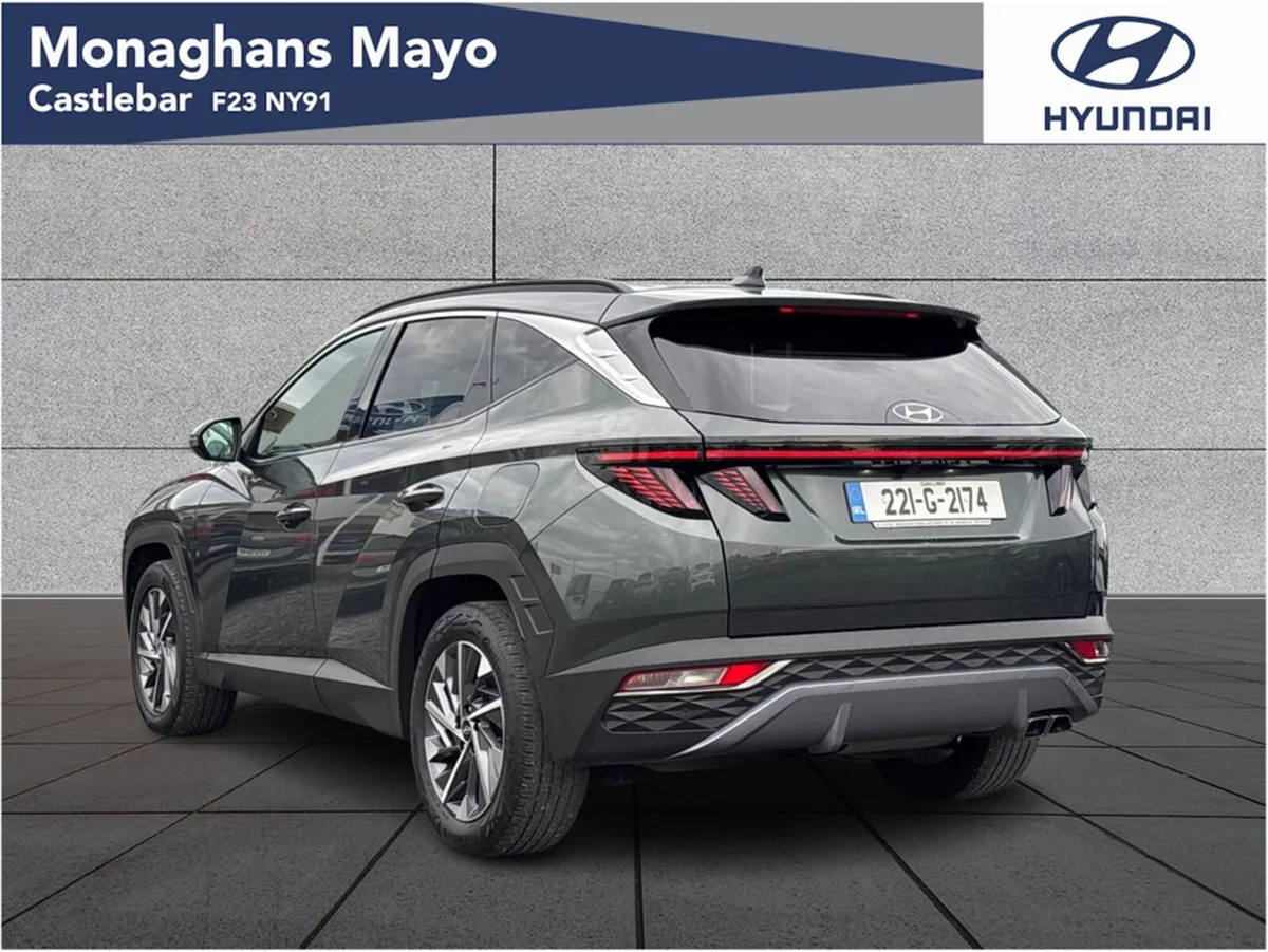 Hyundai Tucson EXECUTIVE PLUS DIESEL 5 5DR - Image 3