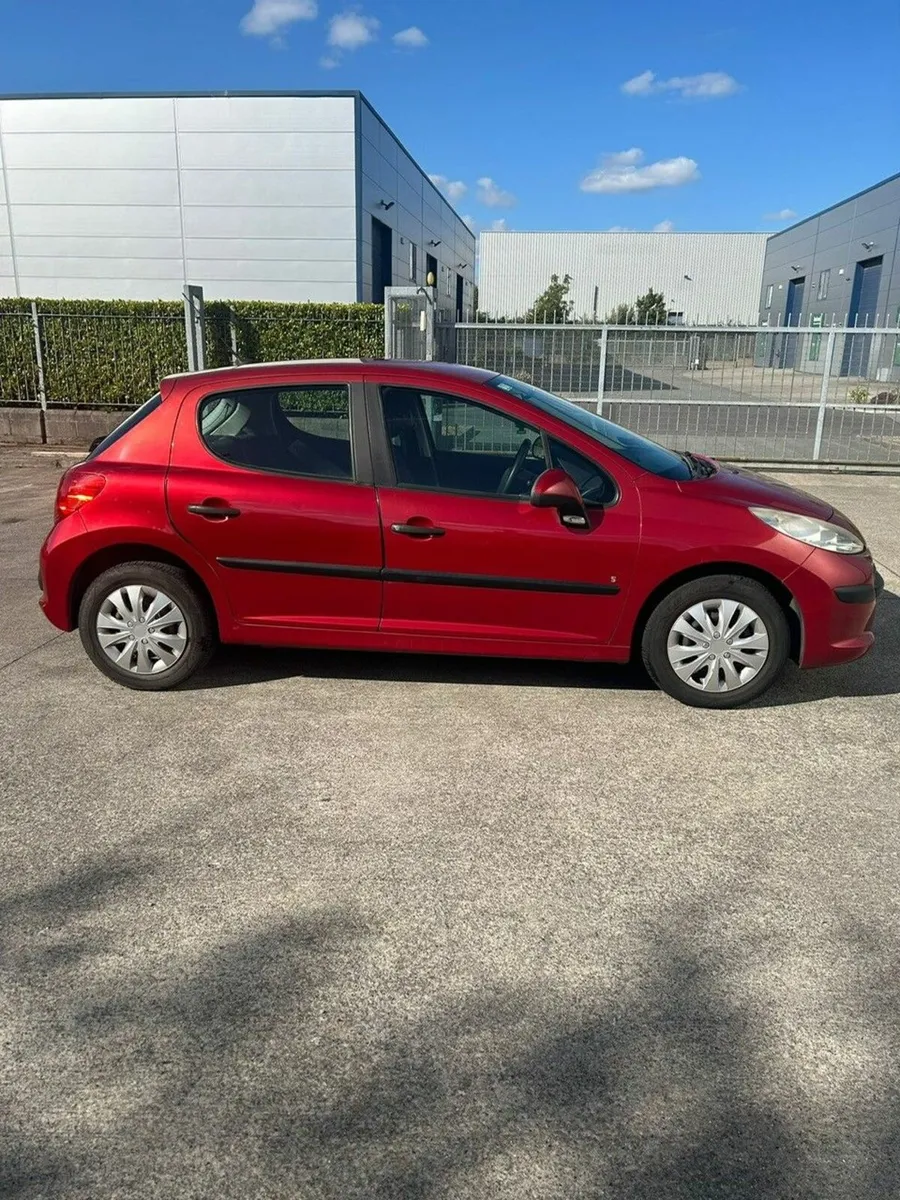 Peugeot 207 2009 - Image 2