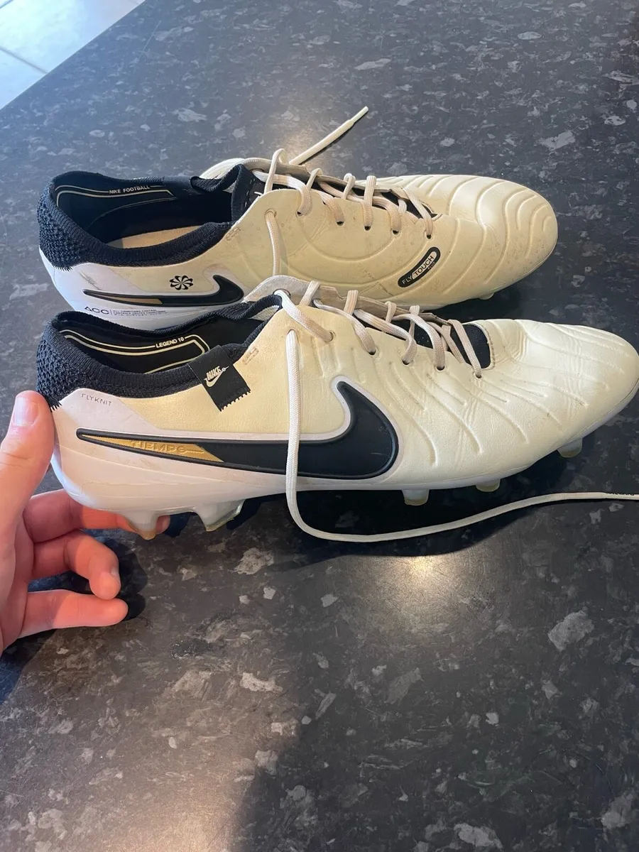UK 12 Nike tiempo football boots - Image 4