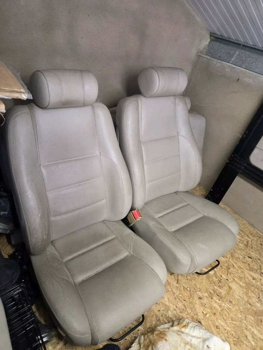 Jaguar X300 Parts - Image 3