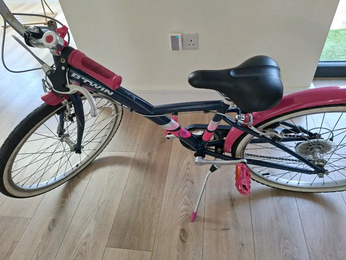 Girls bike 24 inch - Image 2