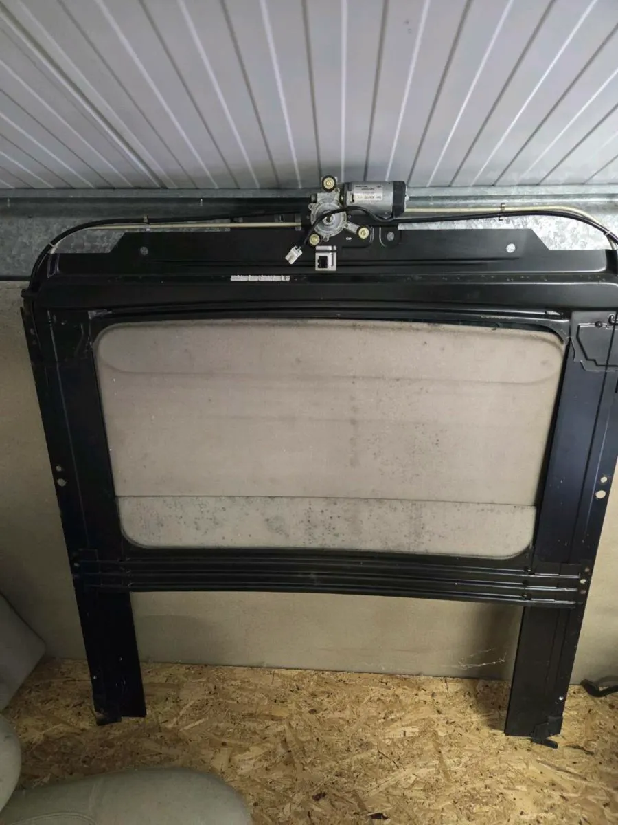 Jaguar X300 Parts - Image 2