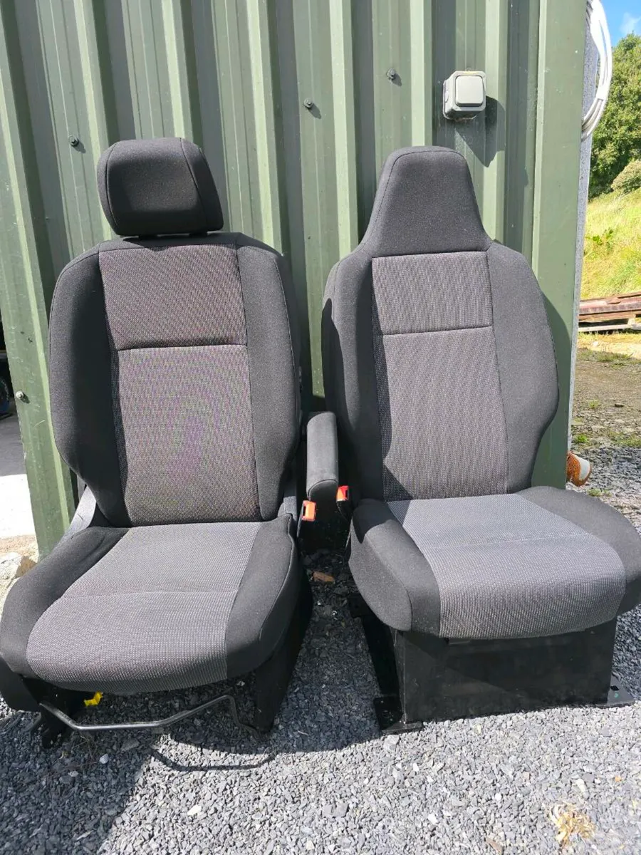 Peugeot partner 2021 model seats - Image 1