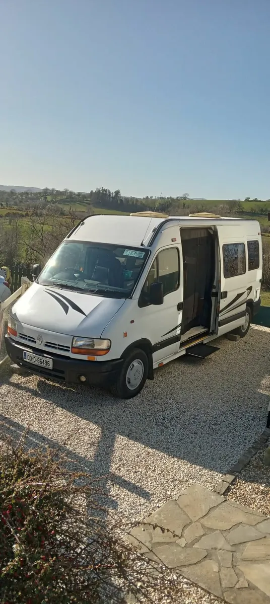 Renault master Campervan - Image 2