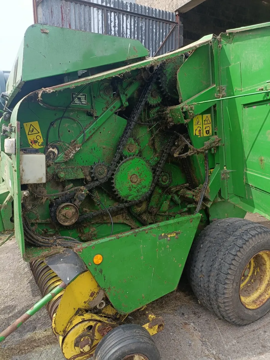 John Deere 575 Baler - Image 3