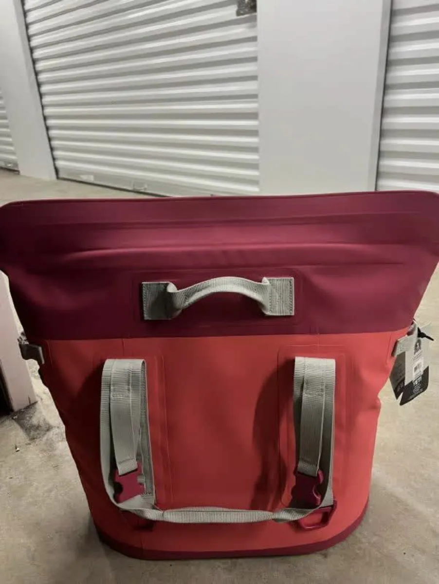 Yeti Hopper M30 Soft Cooler - Bimini Pink - Image 2