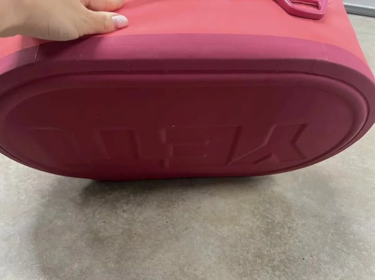 Yeti Hopper M30 Soft Cooler - Bimini Pink - Image 4