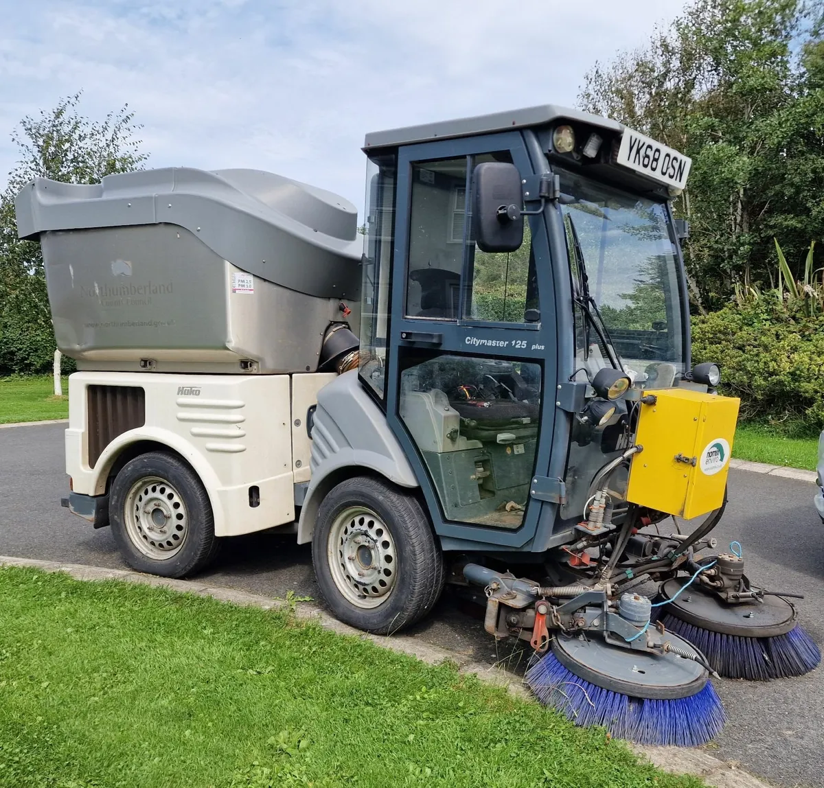 2018 Hako Citymaster roadsweeper road sweeper - Image 2