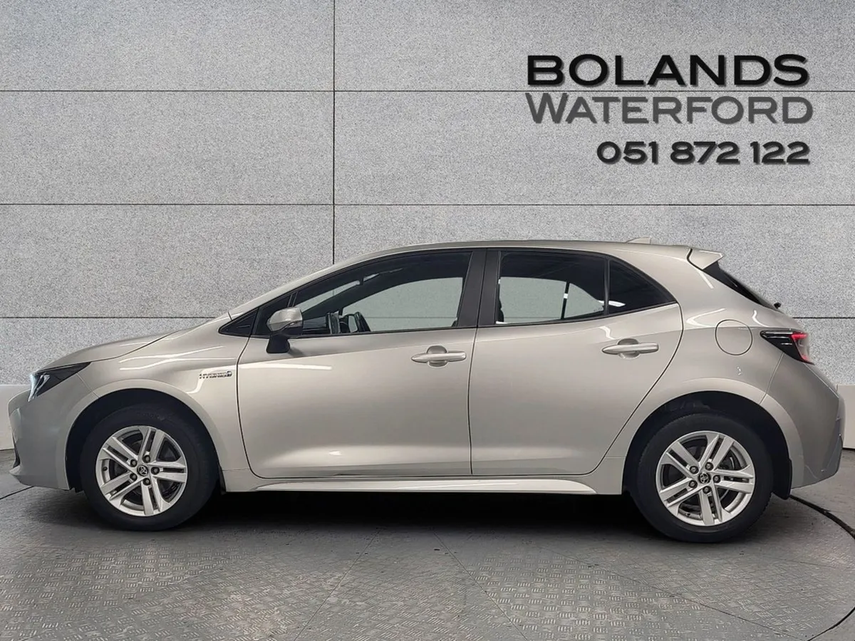 Toyota Corolla 1.8 Hybrid Luna Hatchback Finance - Image 4