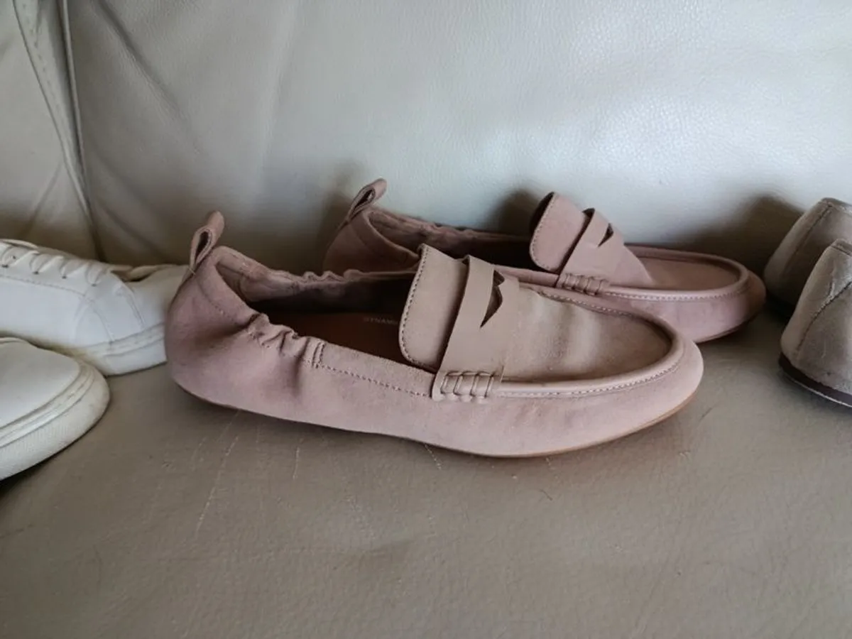 FitFlop Pink Suede loafer 5.5