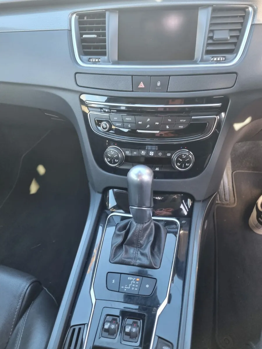 At trade offer price  Peugeot 508 - Image 4